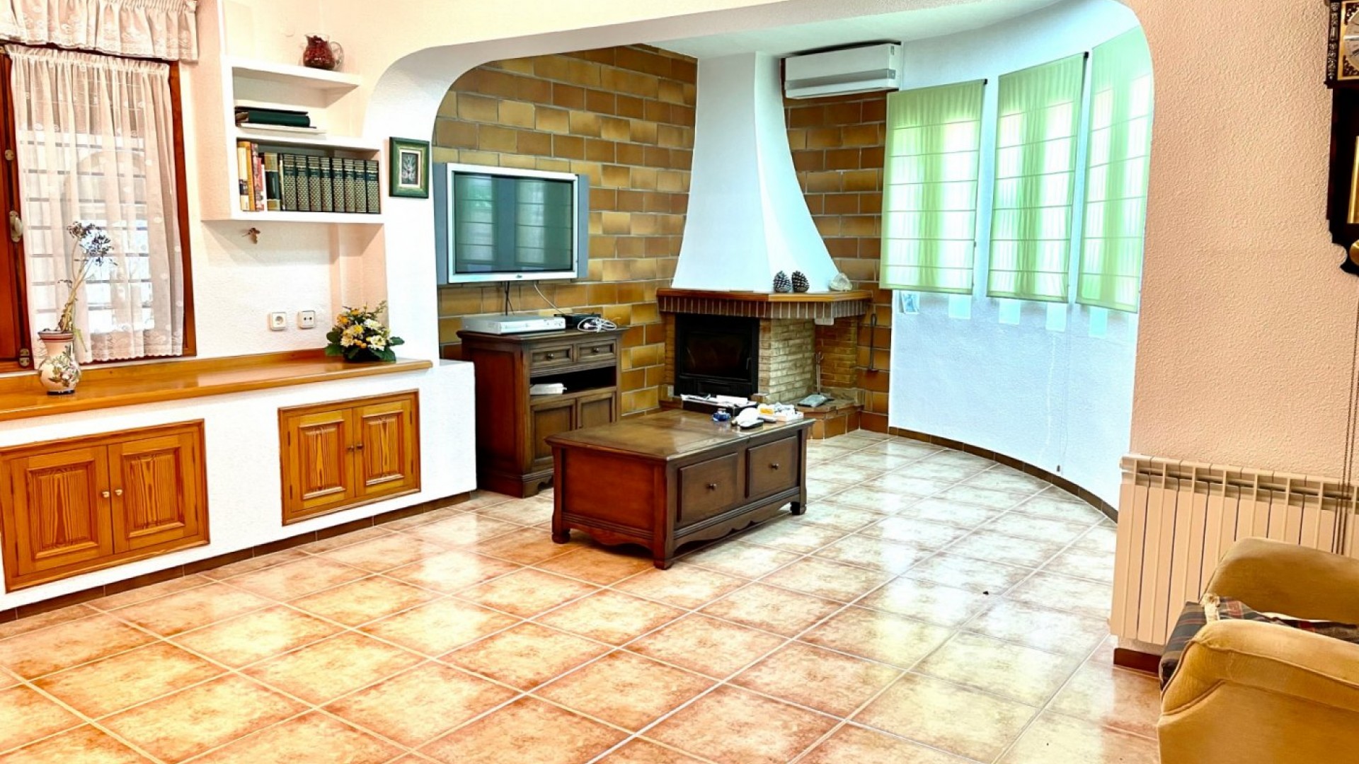 Återförsäljning - Finca lantlig egendom -
Elche