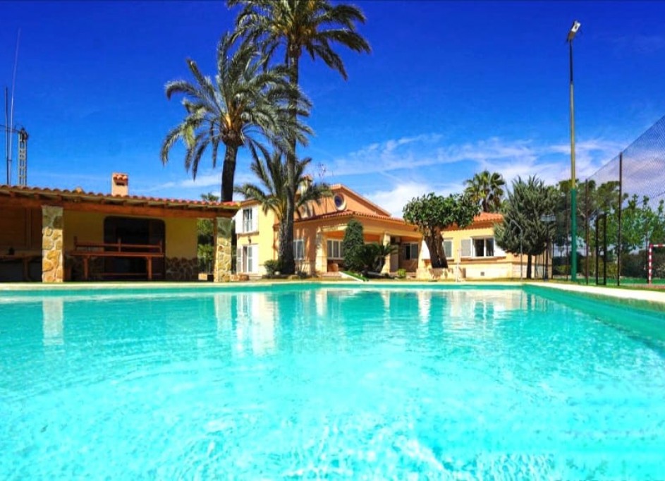 Återförsäljning - Finca lantlig egendom -
Elche