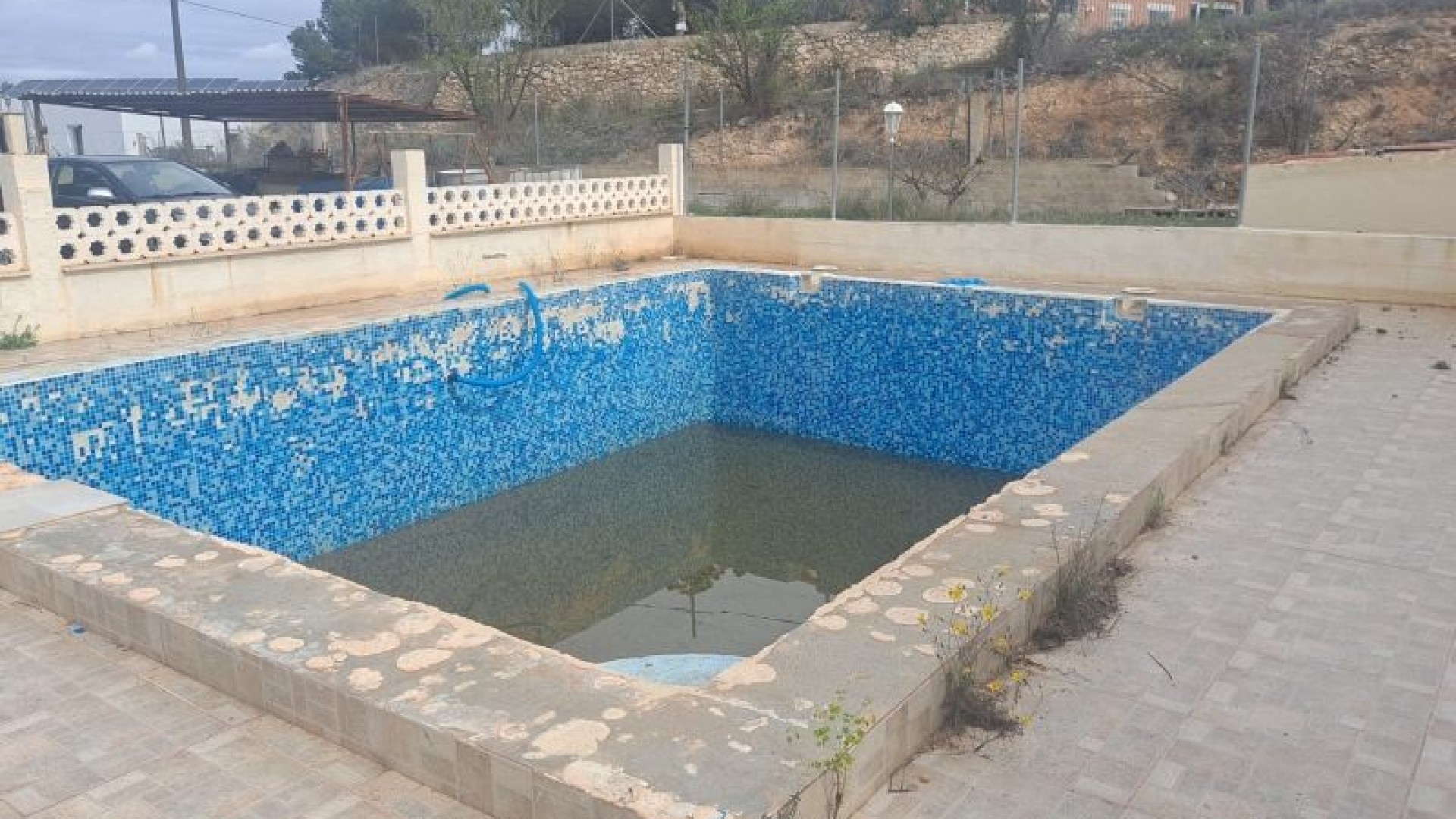 Återförsäljning - Finca lantlig egendom -
Hondón de las Nieves