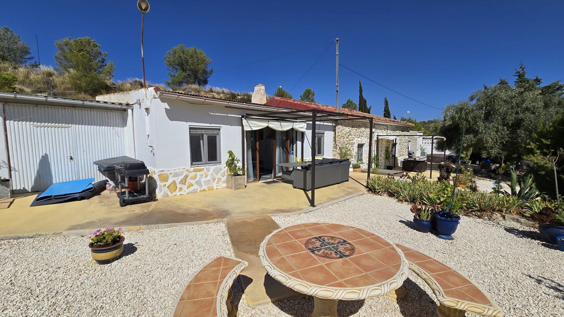 Återförsäljning - Finca lantlig egendom -
La Zarza