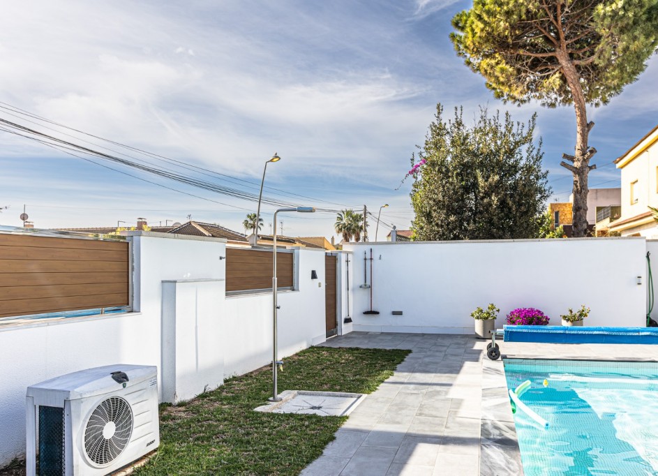 Återförsäljning - Finca lantlig egendom -
Los Balcones - Los Altos del Edén - Los Balcones