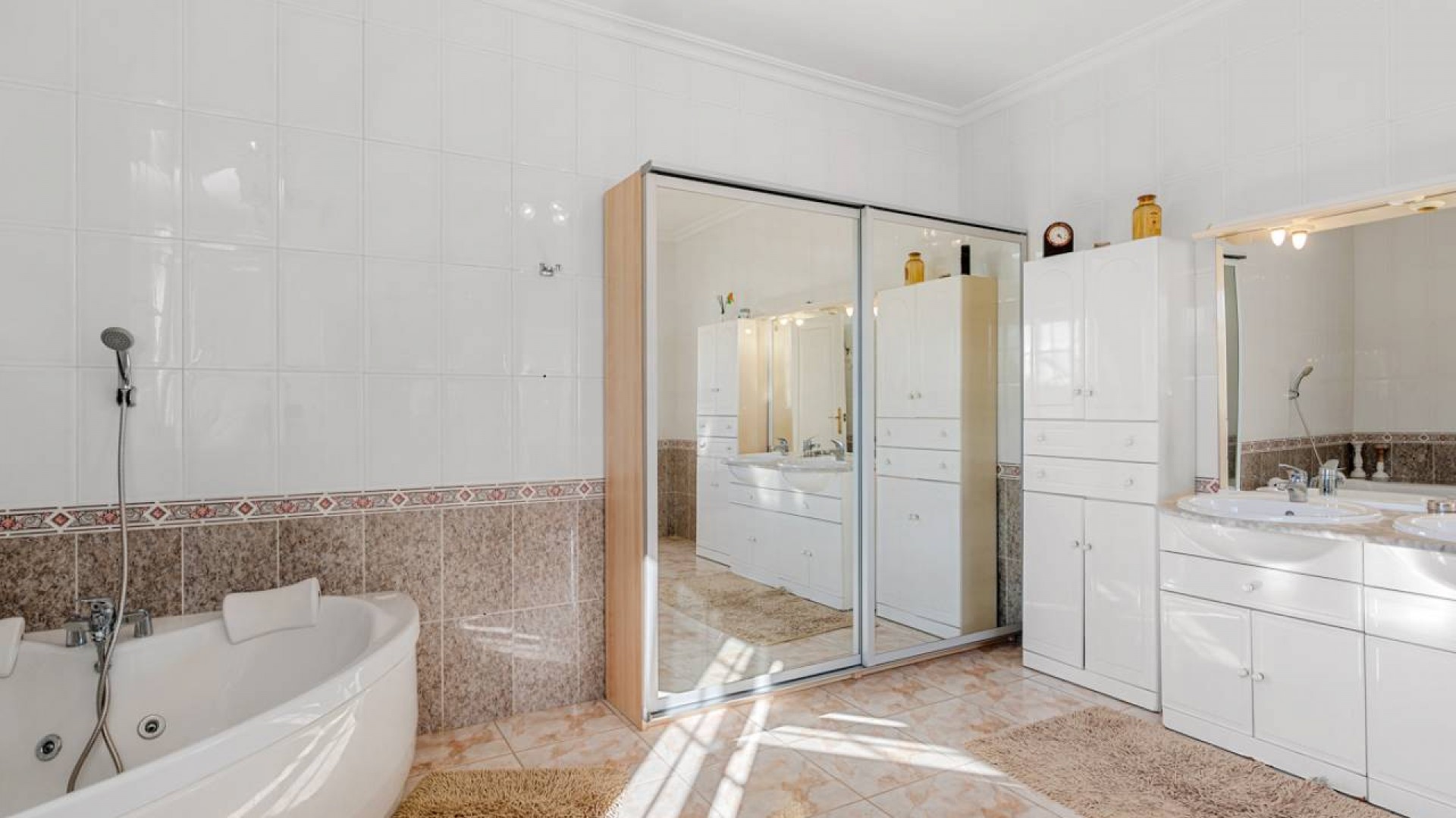 Återförsäljning - Finca lantlig egendom -
Los Montesinos