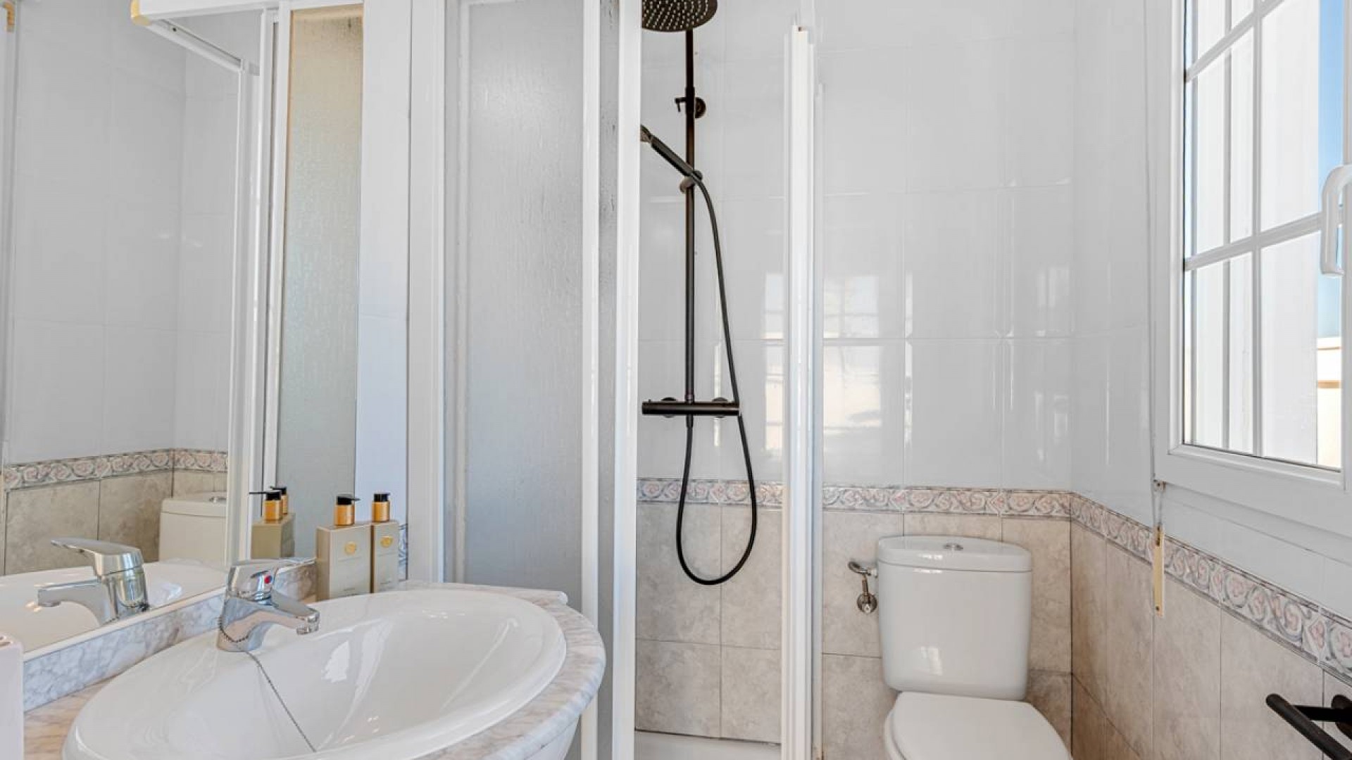 Återförsäljning - Finca lantlig egendom -
Los Montesinos