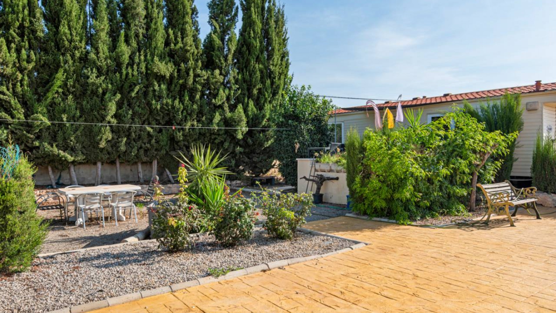 Återförsäljning - Finca lantlig egendom -
Los Montesinos