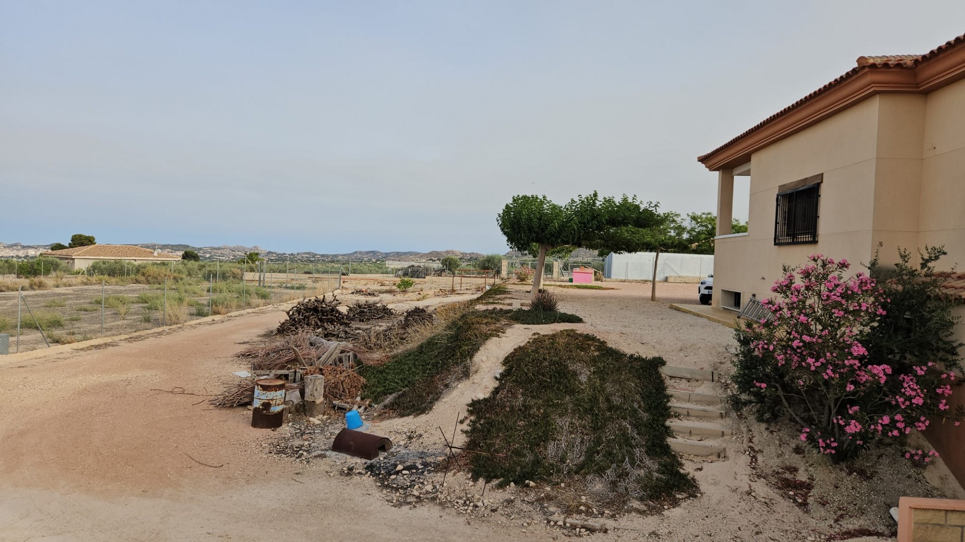 Återförsäljning - Finca lantlig egendom -
Novelda