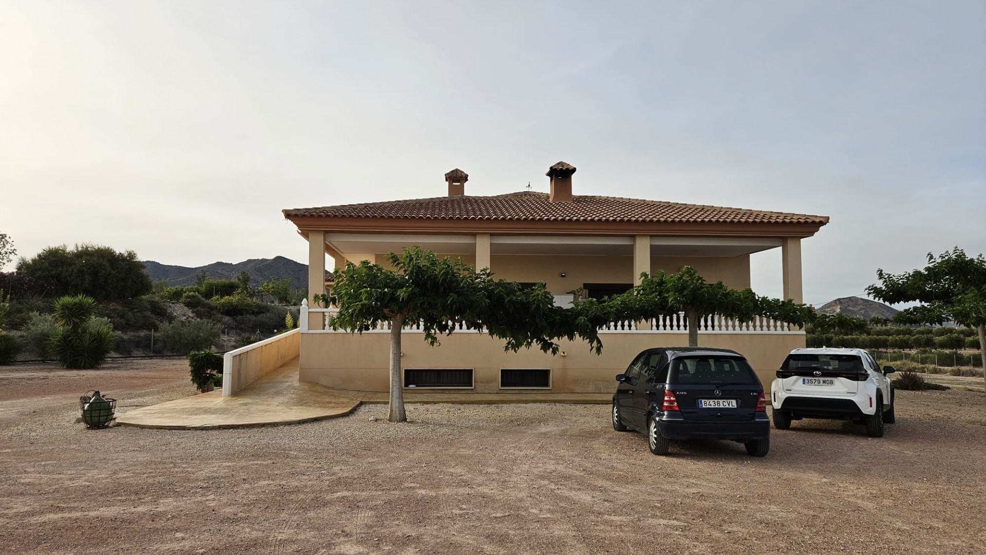 Återförsäljning - Finca lantlig egendom -
Novelda