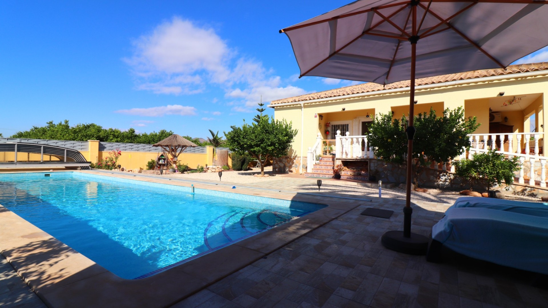 Återförsäljning - Finca lantlig egendom -
Orihuela - La Campaneta