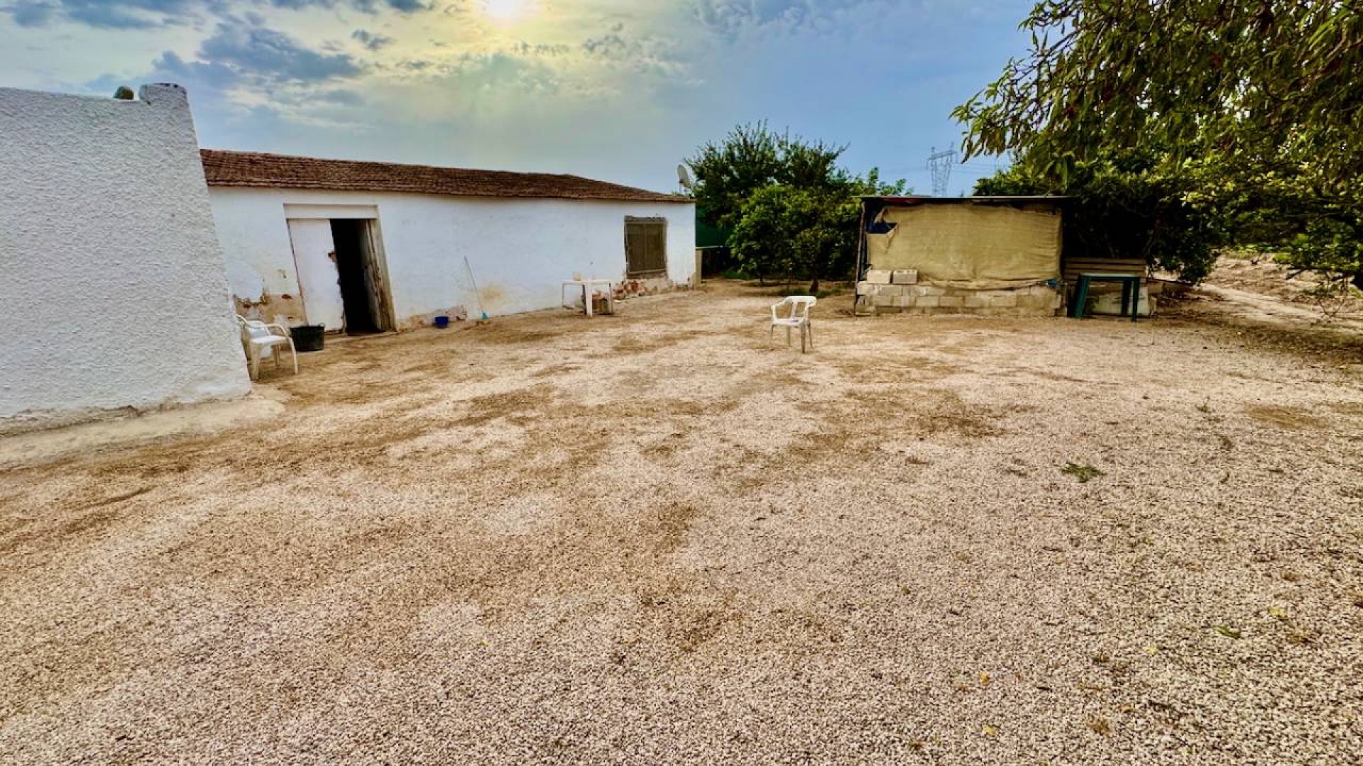 Återförsäljning - Finca lantlig egendom -
Rojales - Cuidad Quesada