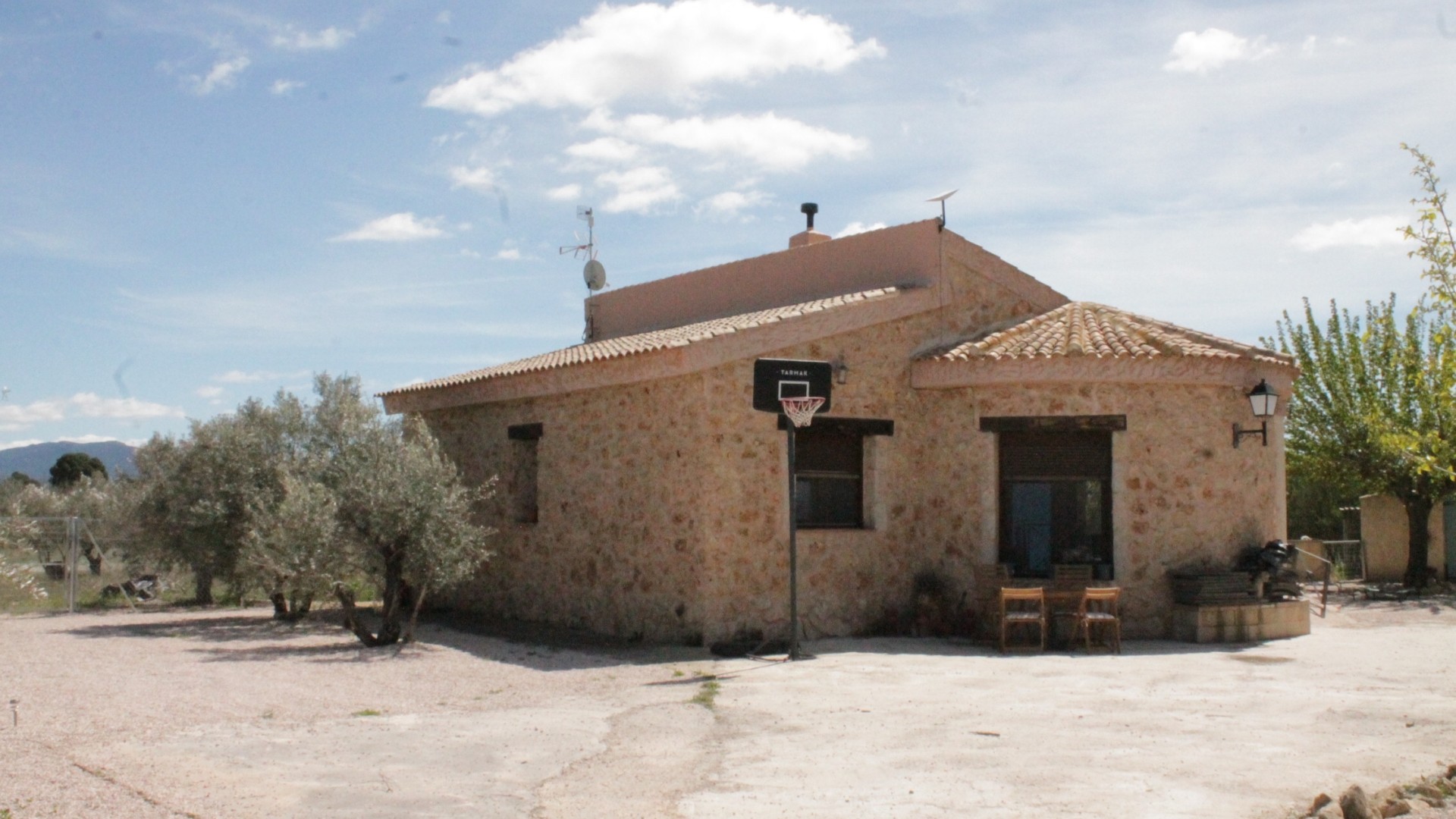 Återförsäljning - Finca lantlig egendom -
Villena - Villena Alicante