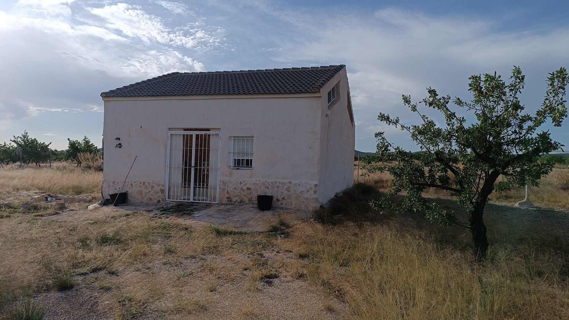 Återförsäljning - Finca lantlig egendom -
Yecla