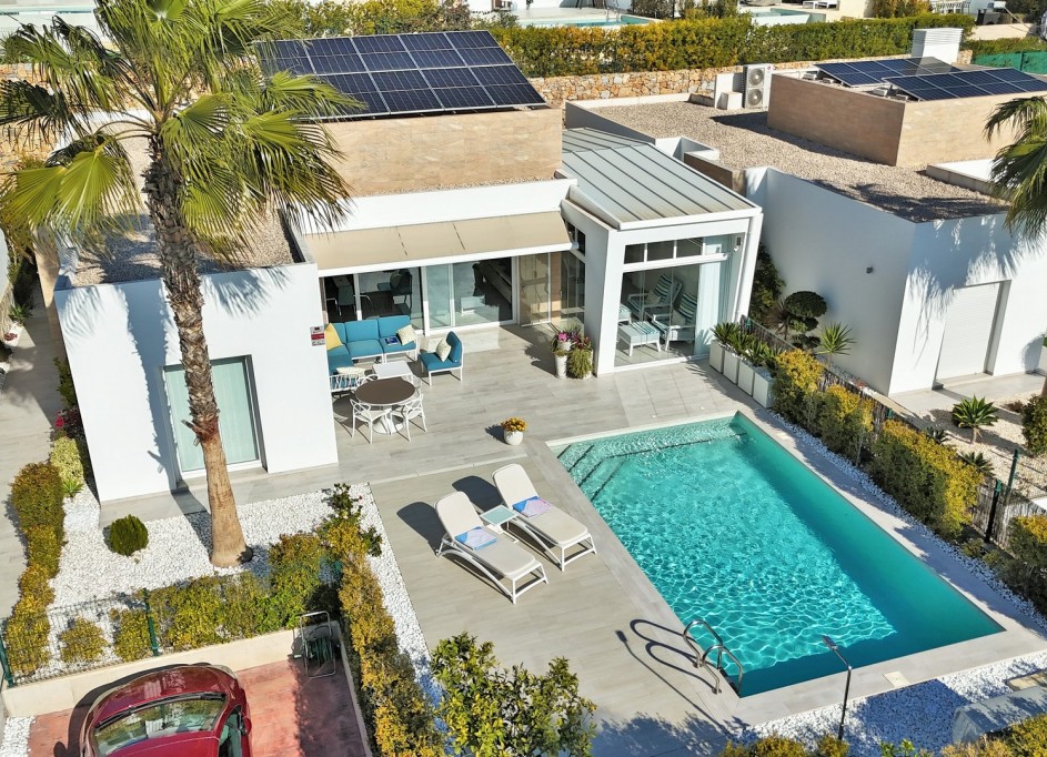 Återförsäljning - Fristående villa -
Algorfa - La Finca Golf Resort