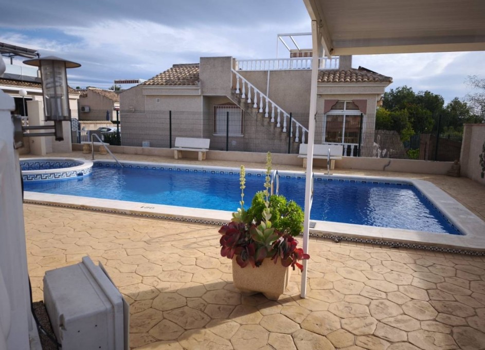 Återförsäljning - Fristående villa -
Algorfa - Montemar