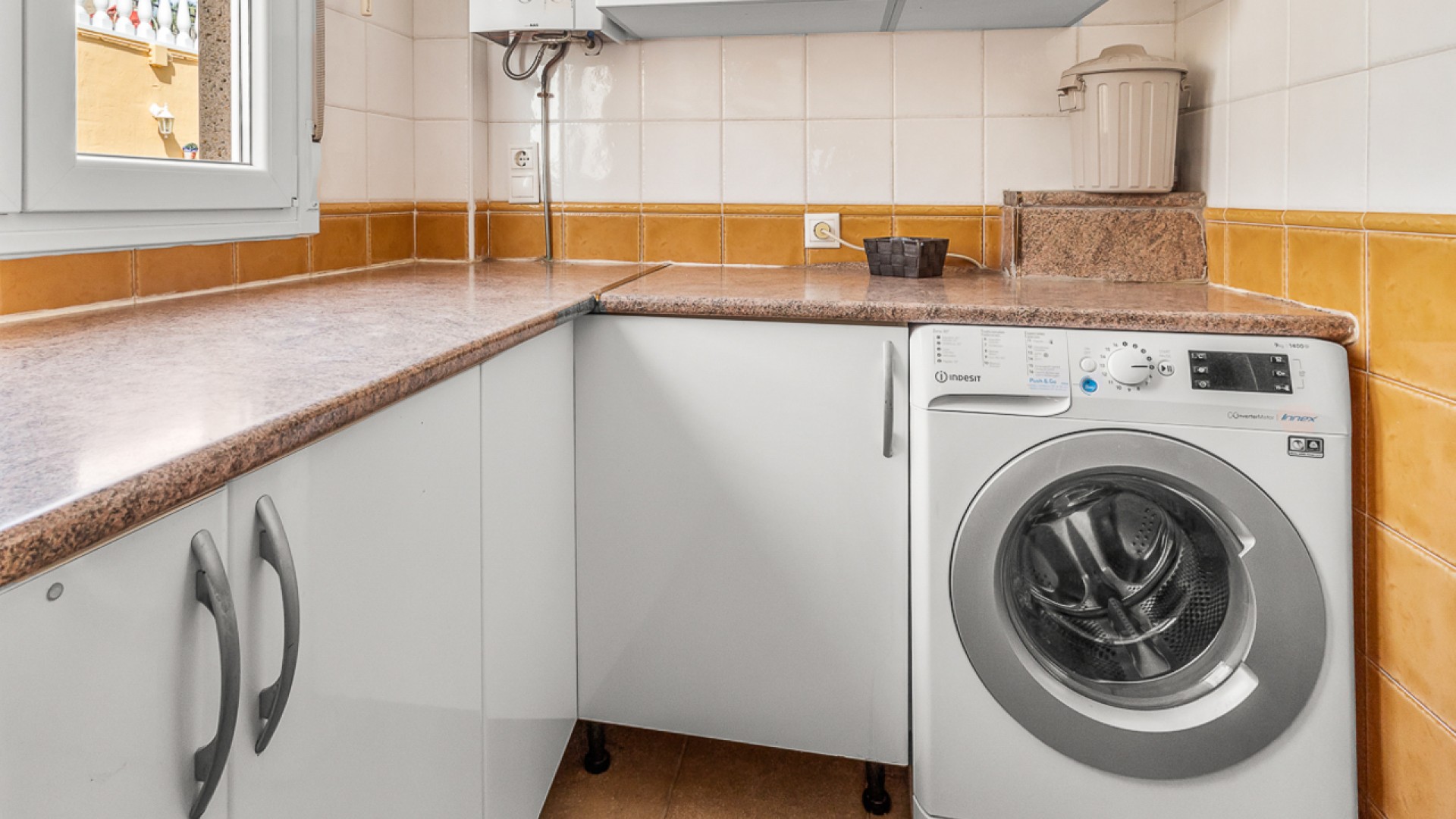 Återförsäljning - Fristående villa -
Algorfa