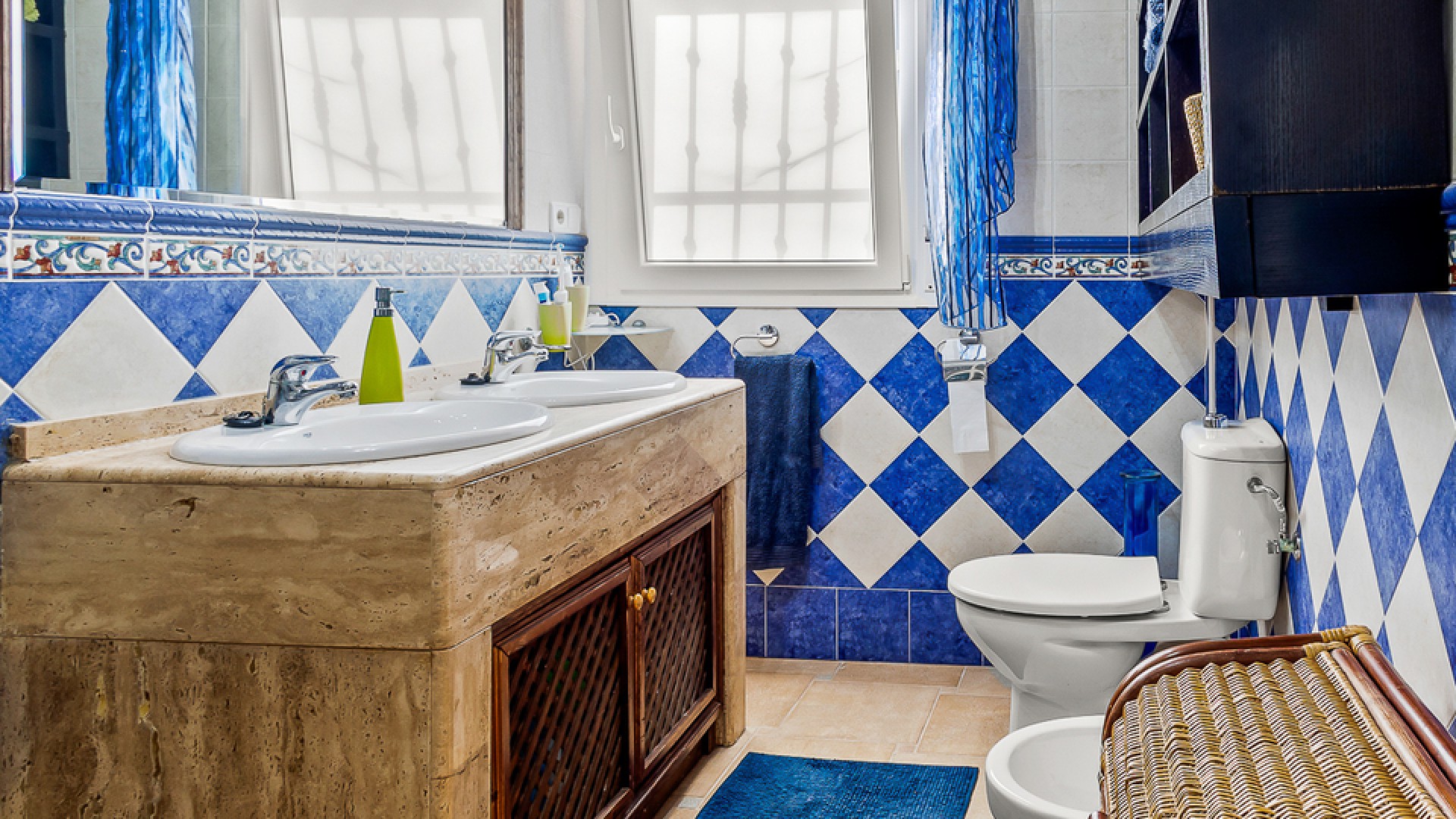 Återförsäljning - Fristående villa -
Algorfa