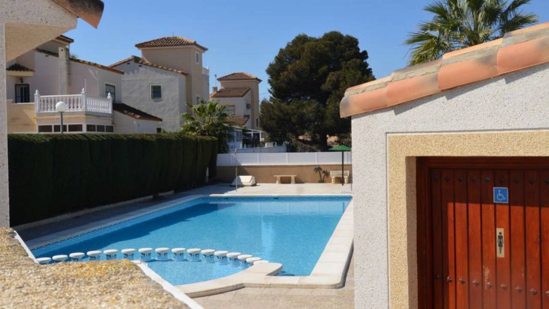 Återförsäljning - Fristående villa -
Algorfa