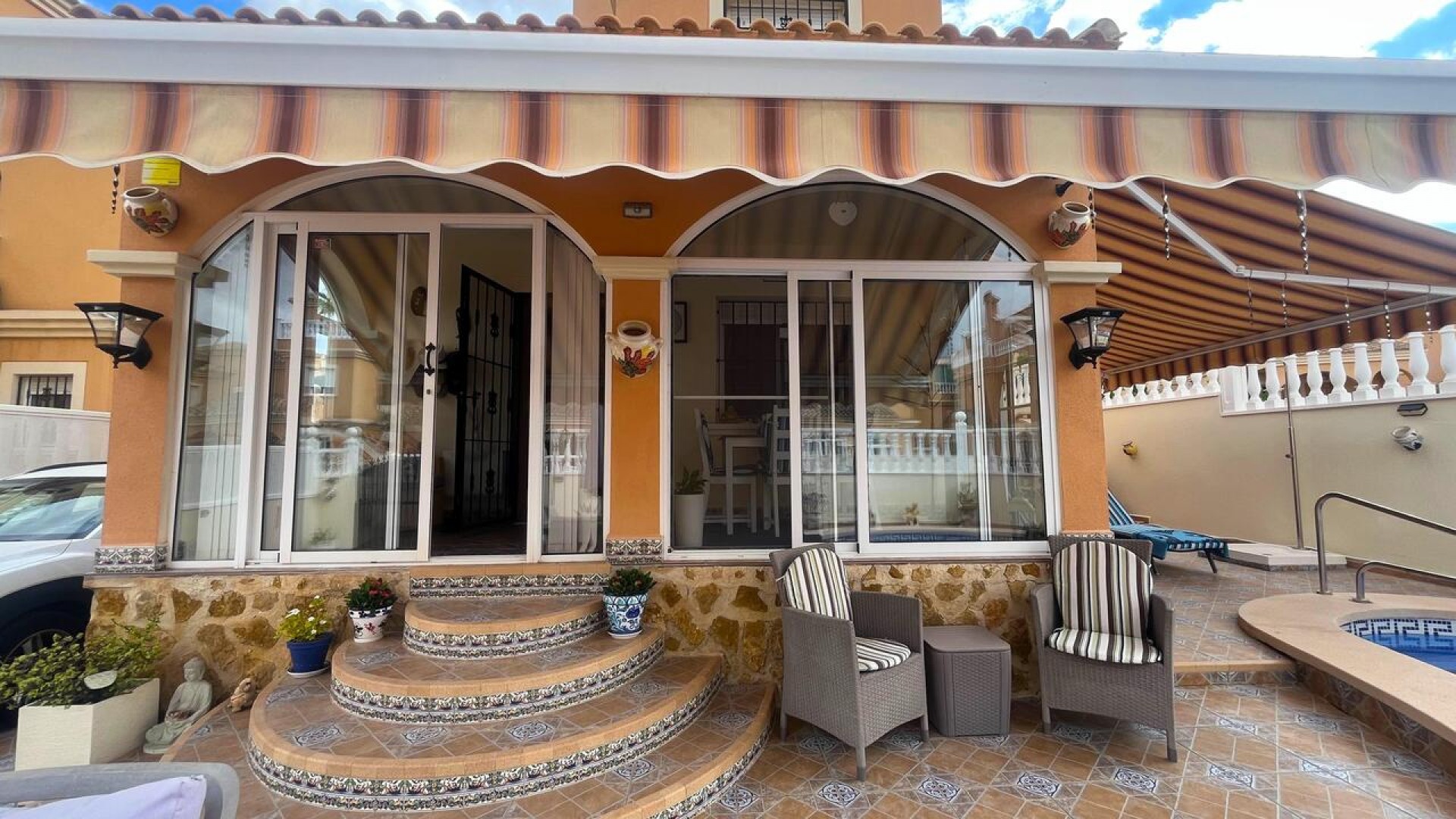 Återförsäljning - Fristående villa -
Algorfa