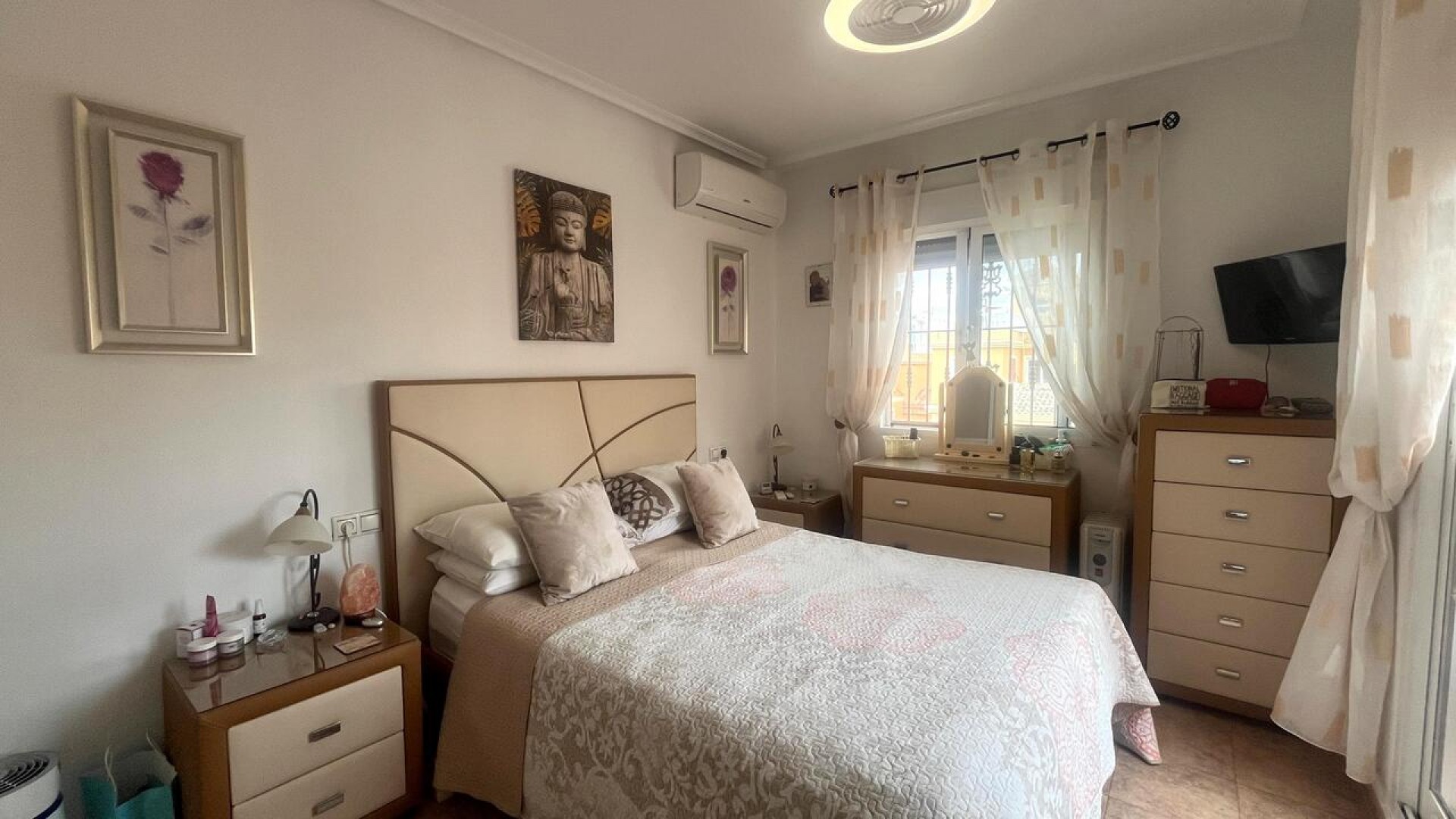 Återförsäljning - Fristående villa -
Algorfa