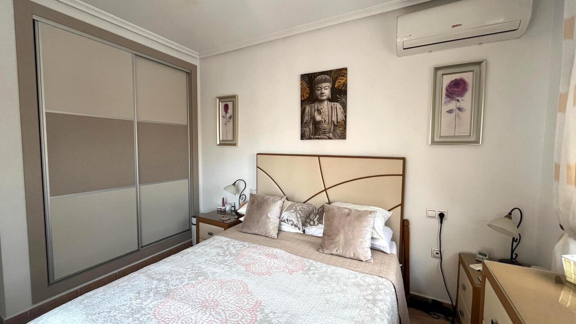 Återförsäljning - Fristående villa -
Algorfa