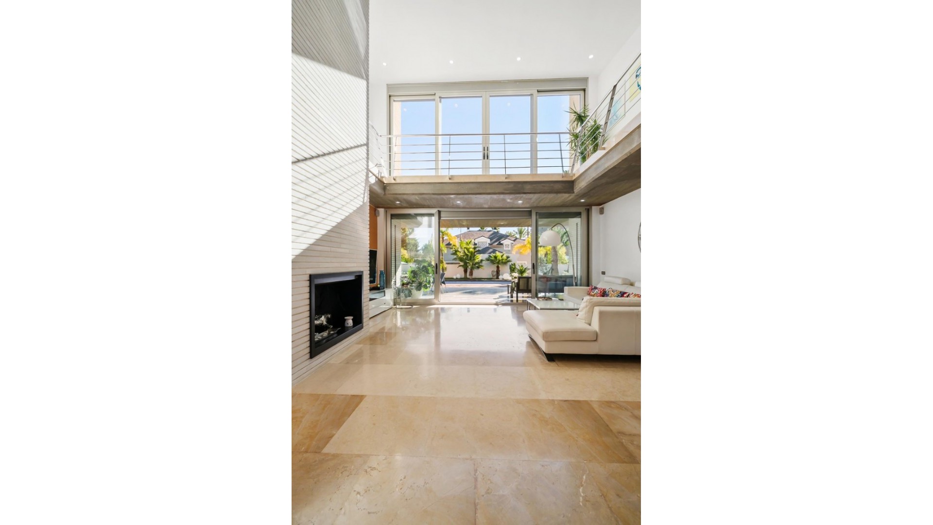 Återförsäljning - Fristående villa -
Alicante - Campoamor