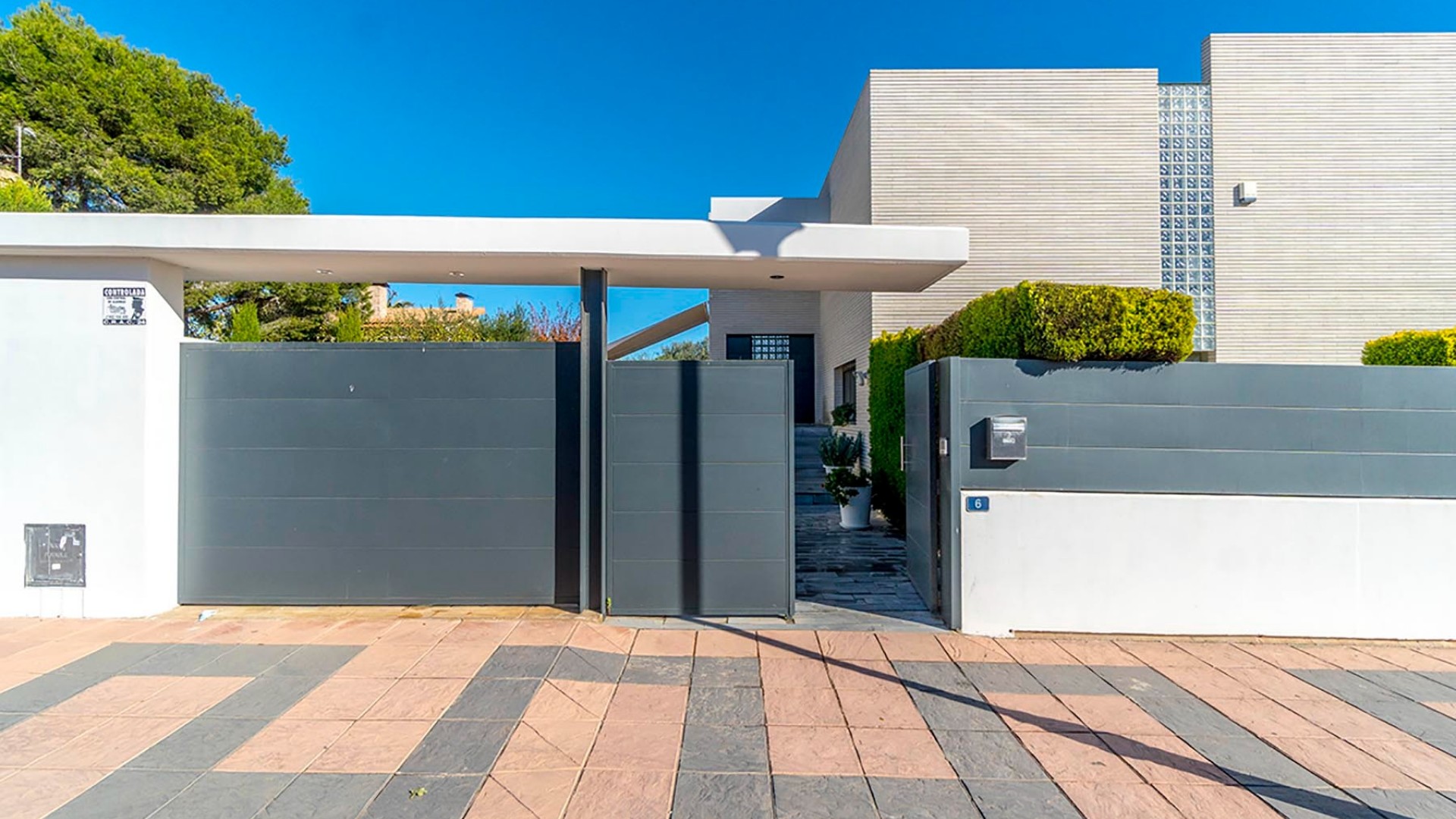 Återförsäljning - Fristående villa -
Alicante - Campoamor