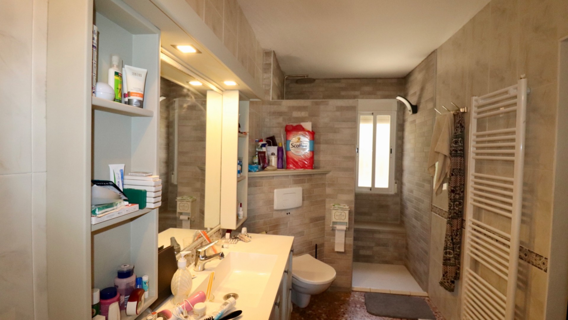 Återförsäljning - Fristående villa -
Alicante - San Vicente del Raspeig