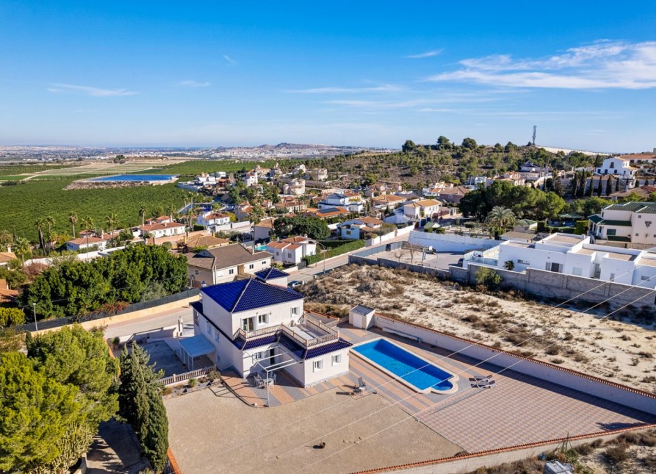 Återförsäljning - Fristående villa -
Almoradí - Lomas de La Juliana