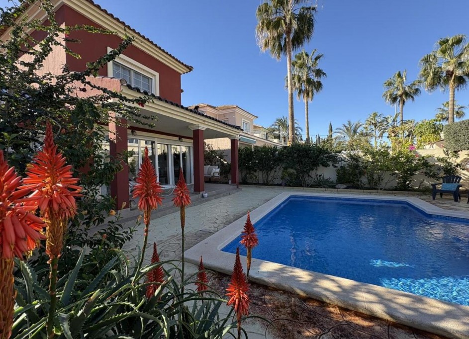 Återförsäljning - Fristående villa -
Altaona Golf and Country Village