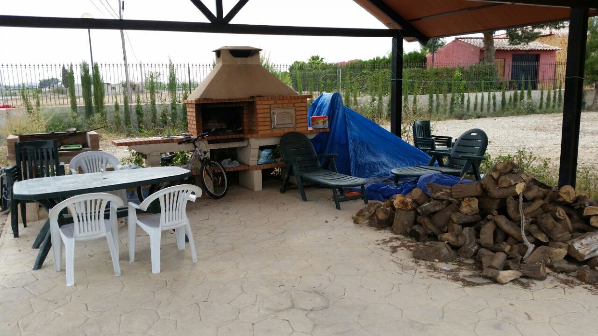 Återförsäljning - Fristående villa -
Benferri