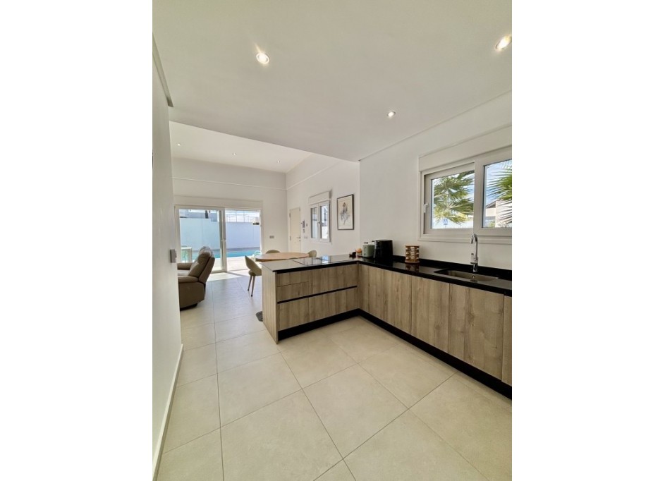 Återförsäljning - Fristående villa -
Benijofar