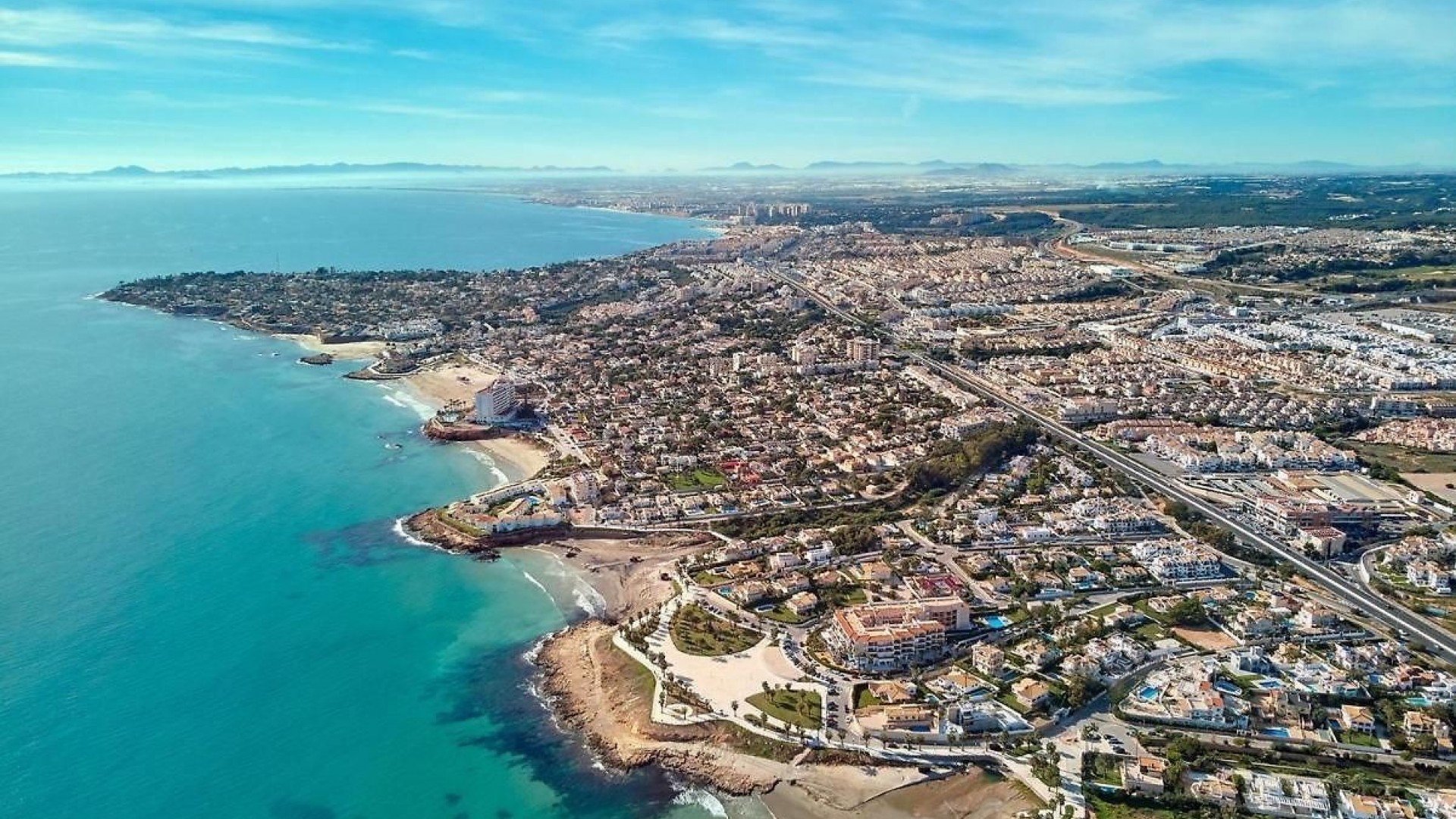 Återförsäljning - Fristående villa -
Cabo Roig - MUY CERCA DE LA PLAYA