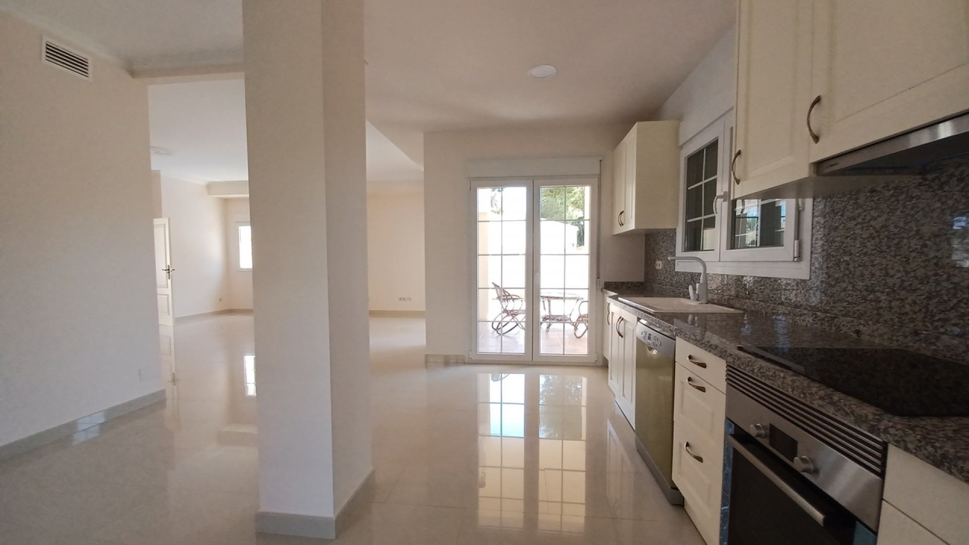 Återförsäljning - Fristående villa -
Cabo Roig