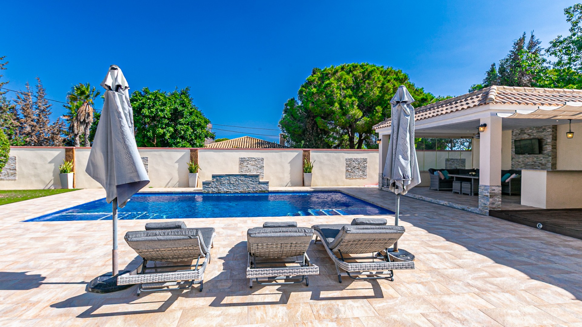 Återförsäljning - Fristående villa -
Campoamor - Lomas de Don Juan