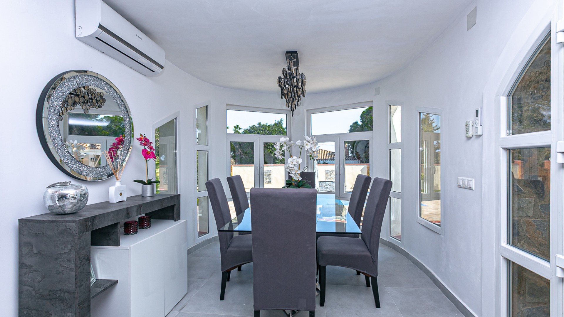 Återförsäljning - Fristående villa -
Campoamor - Lomas de Don Juan