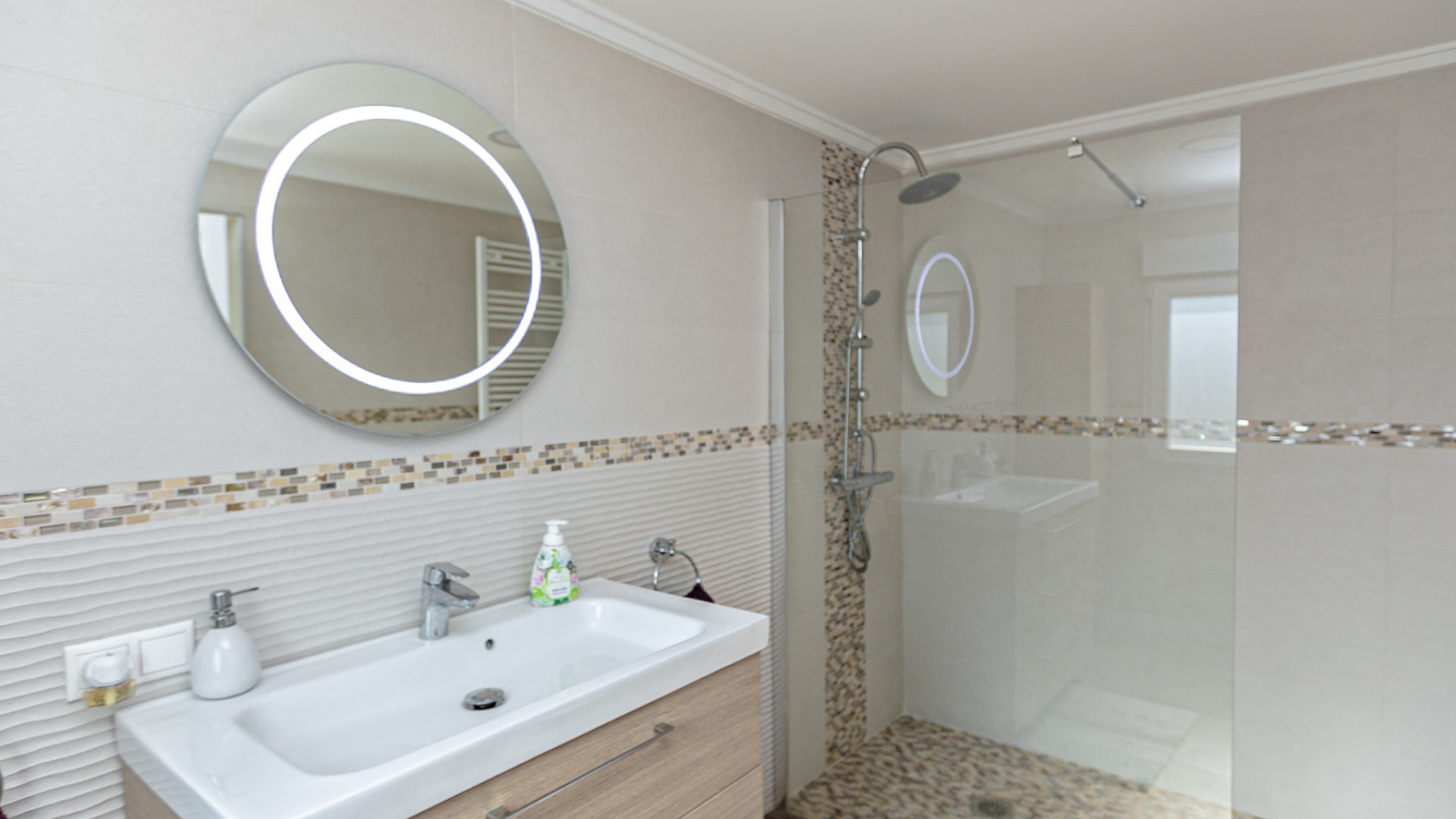 Återförsäljning - Fristående villa -
Campoamor - Lomas de Don Juan