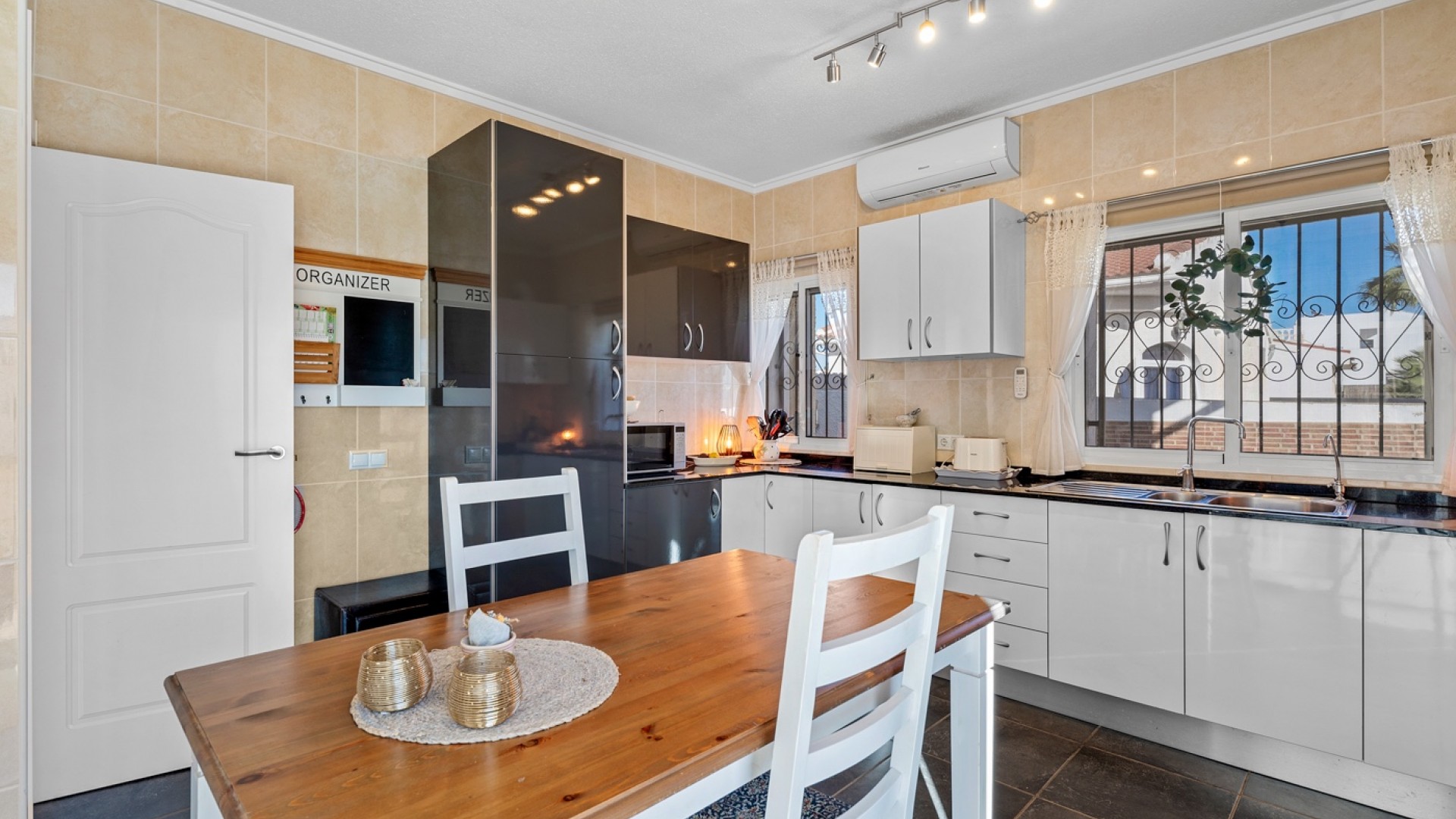 Återförsäljning - Fristående villa -
Ciudad Quesada - Rojales - Dona Pepa