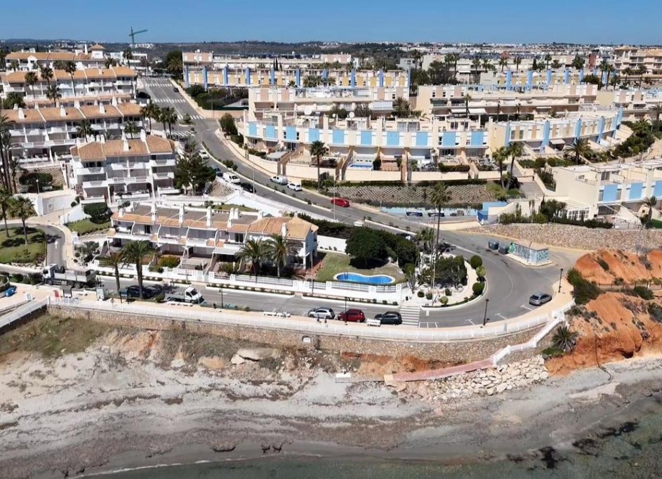 Återförsäljning - Fristående villa -
Dehesa de Campoamor - Dehesa de campoamor