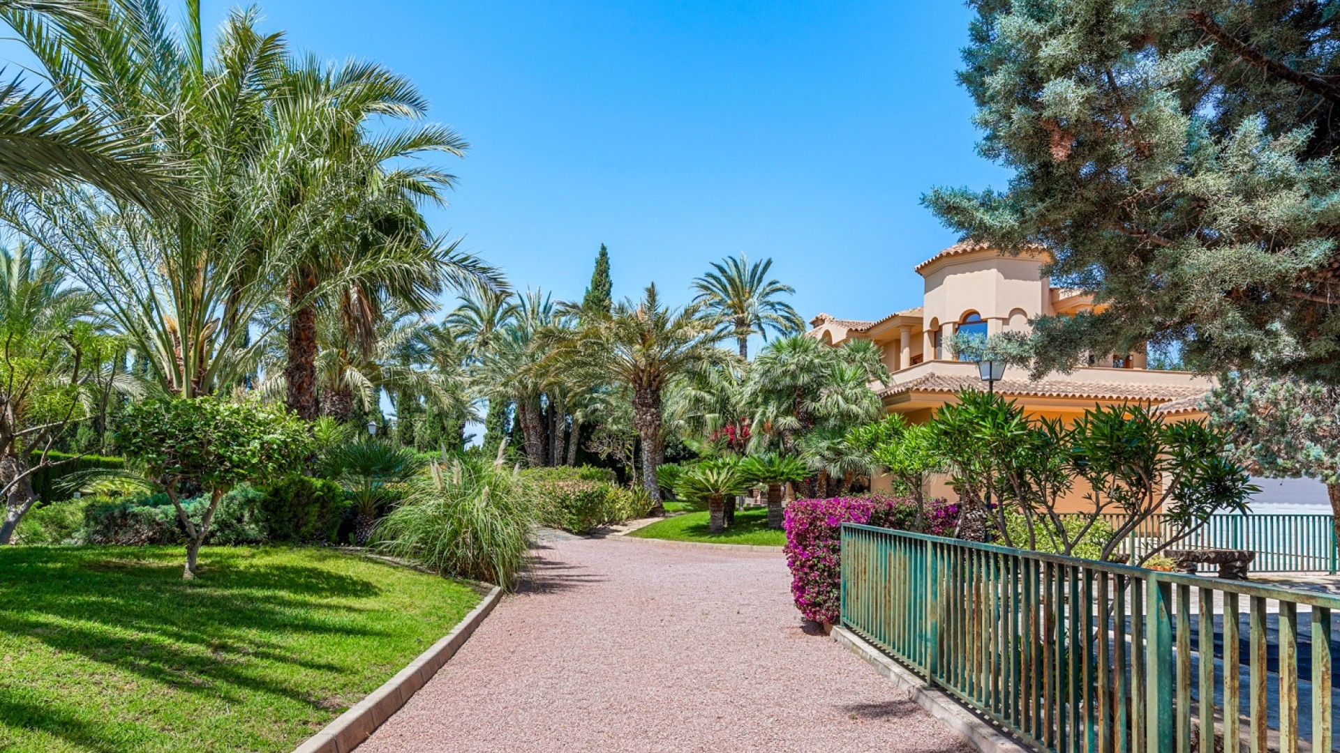 Återförsäljning - Fristående villa -
Elche - Elche/Elx