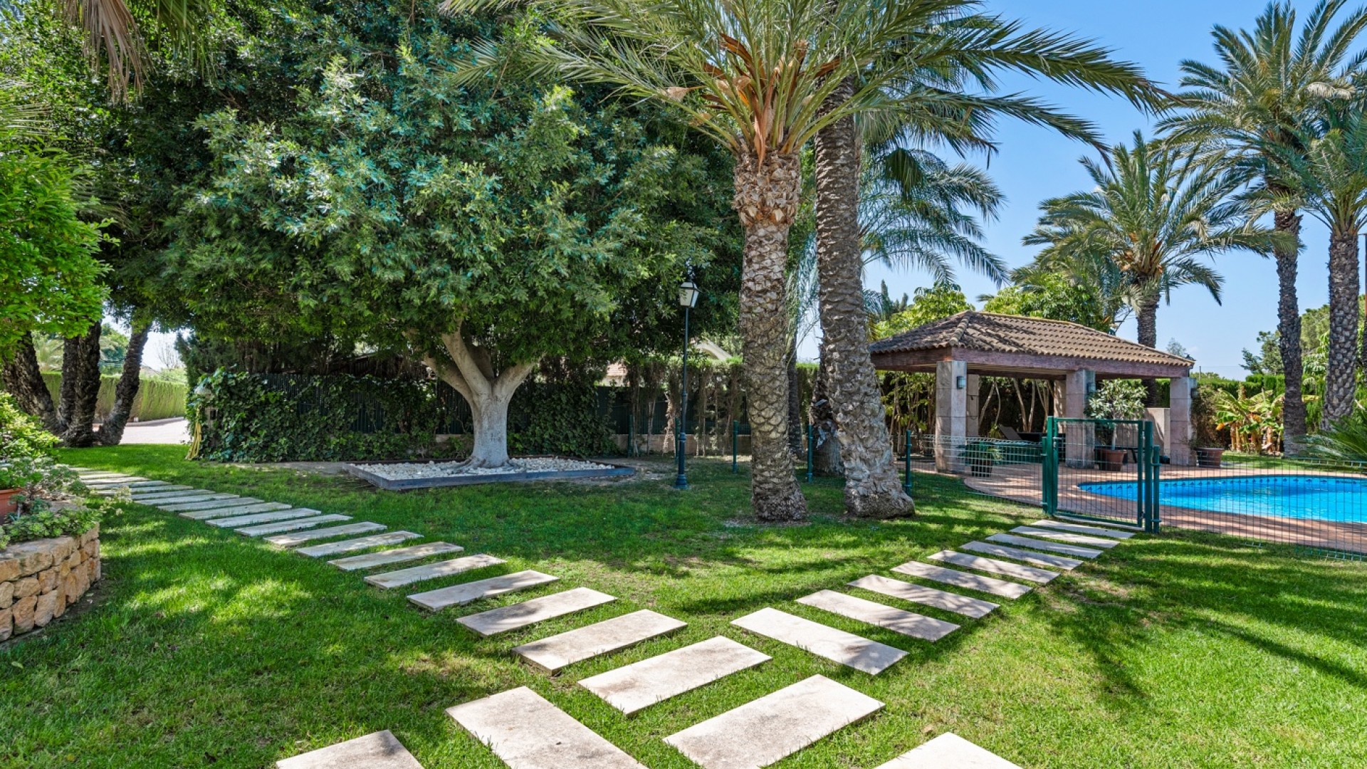 Återförsäljning - Fristående villa -
Elche - Elche/Elx