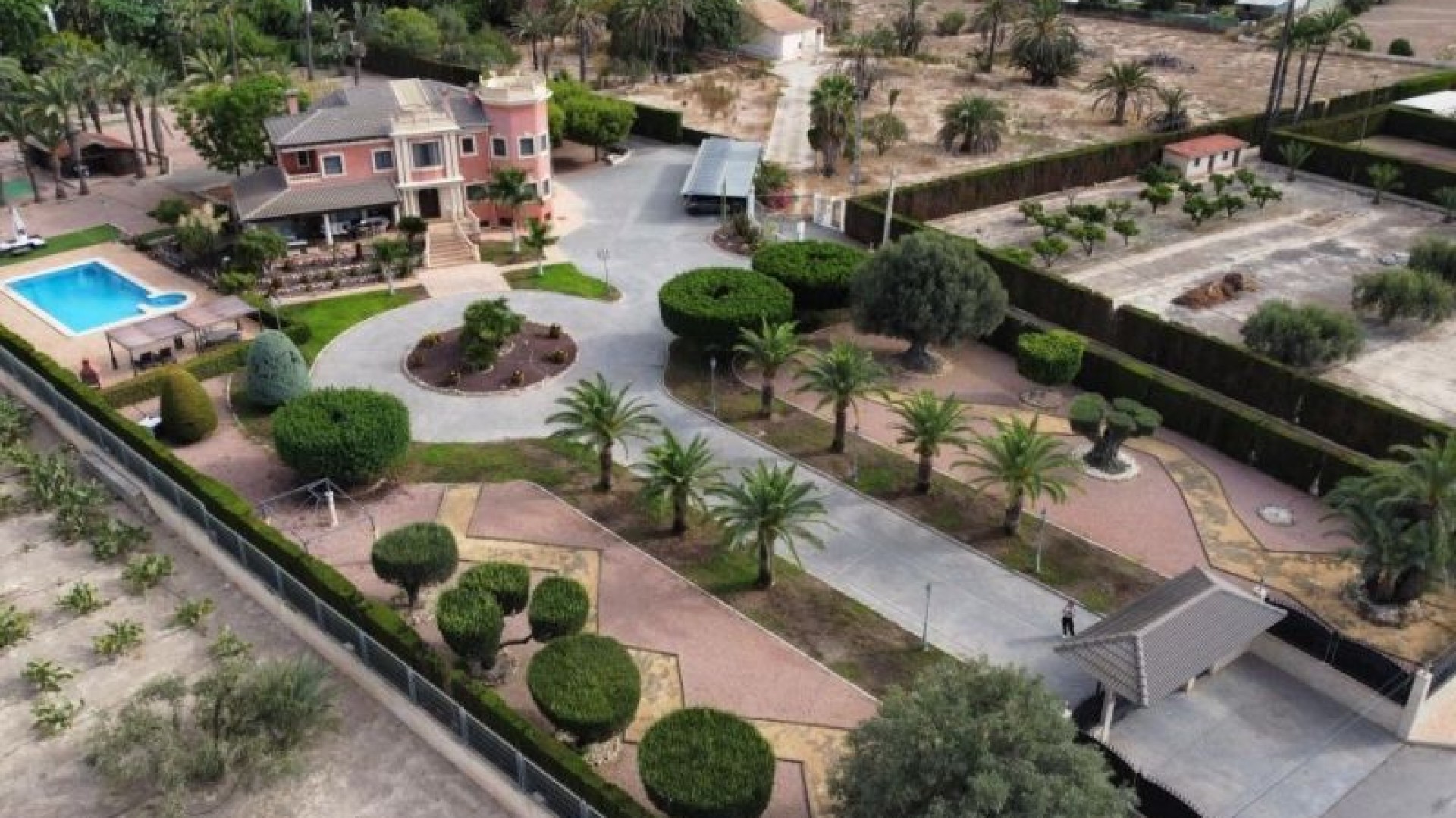 Återförsäljning - Fristående villa -
Elche