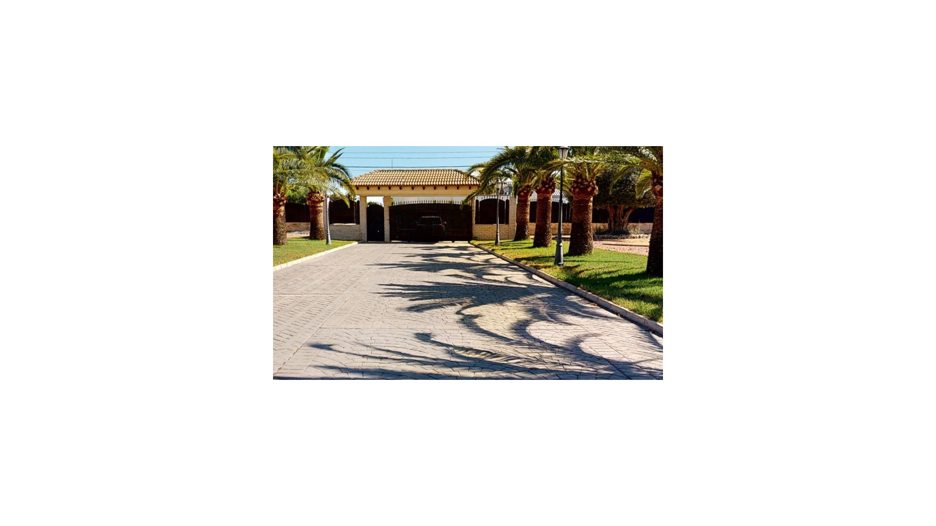 Återförsäljning - Fristående villa -
Elche