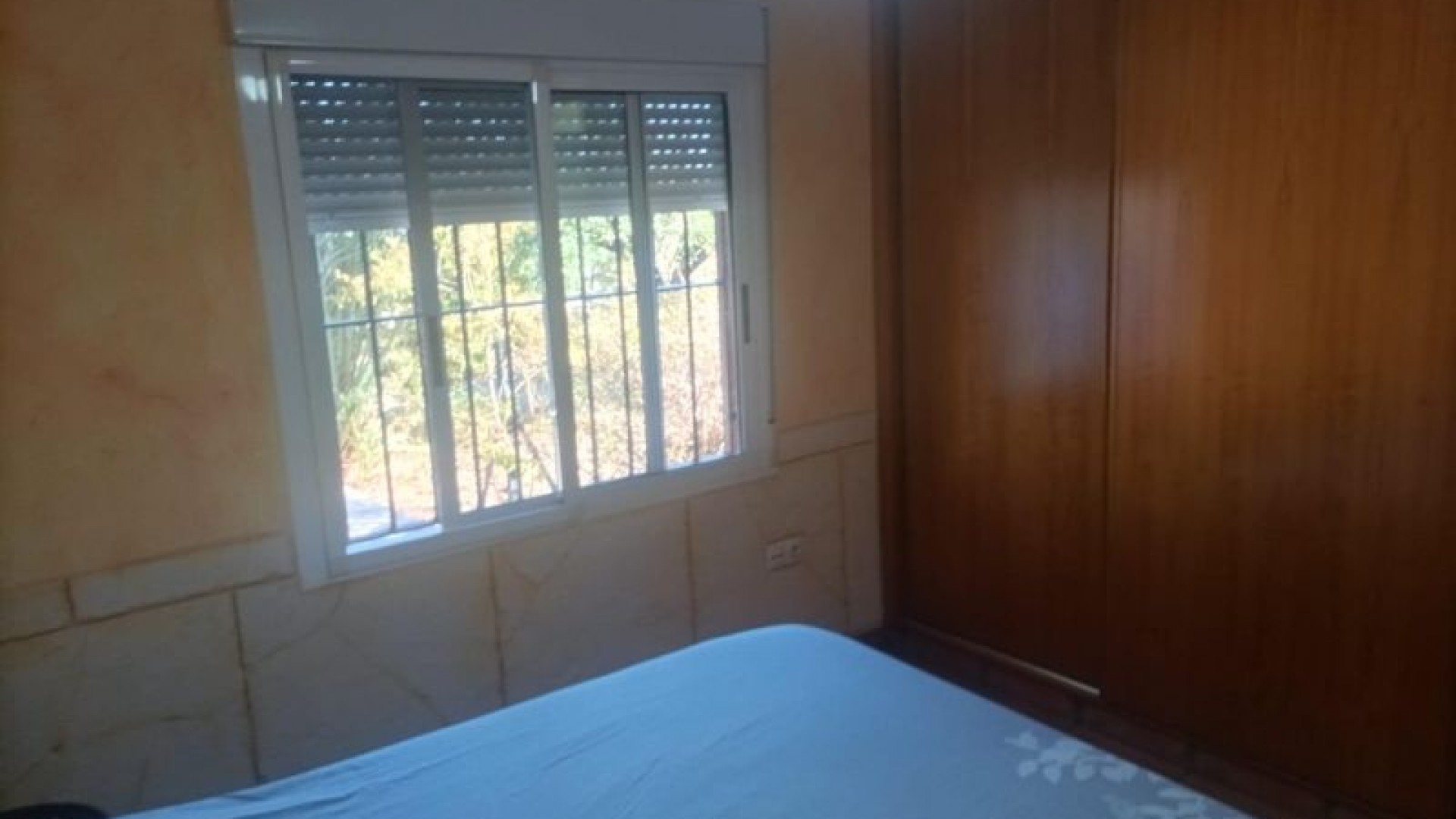 Återförsäljning - Fristående villa -
Elche