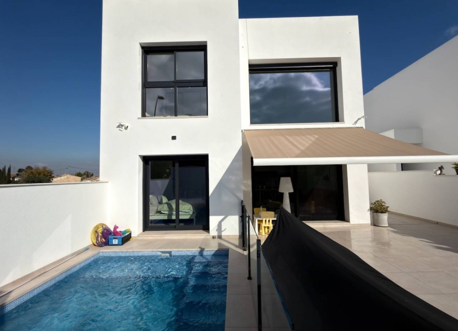 Återförsäljning - Fristående villa -
Formentera del Segura - Formentera de Segura