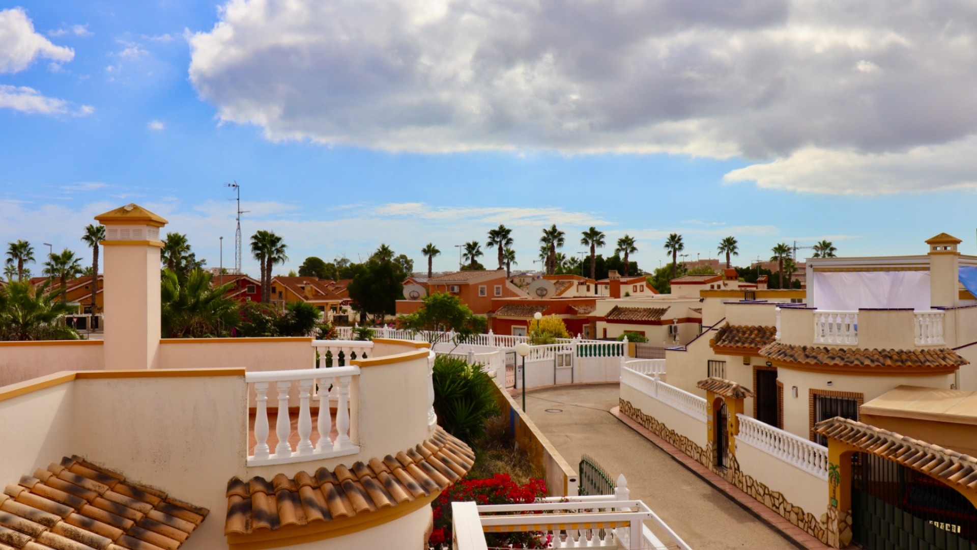 Återförsäljning - Fristående villa -
Guardamar del Segura - El Raso