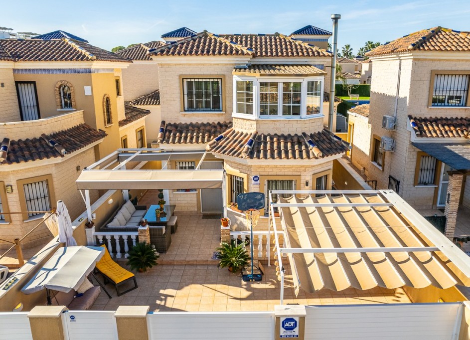 Återförsäljning - Fristående villa -
Guardamar del Segura - El Raso