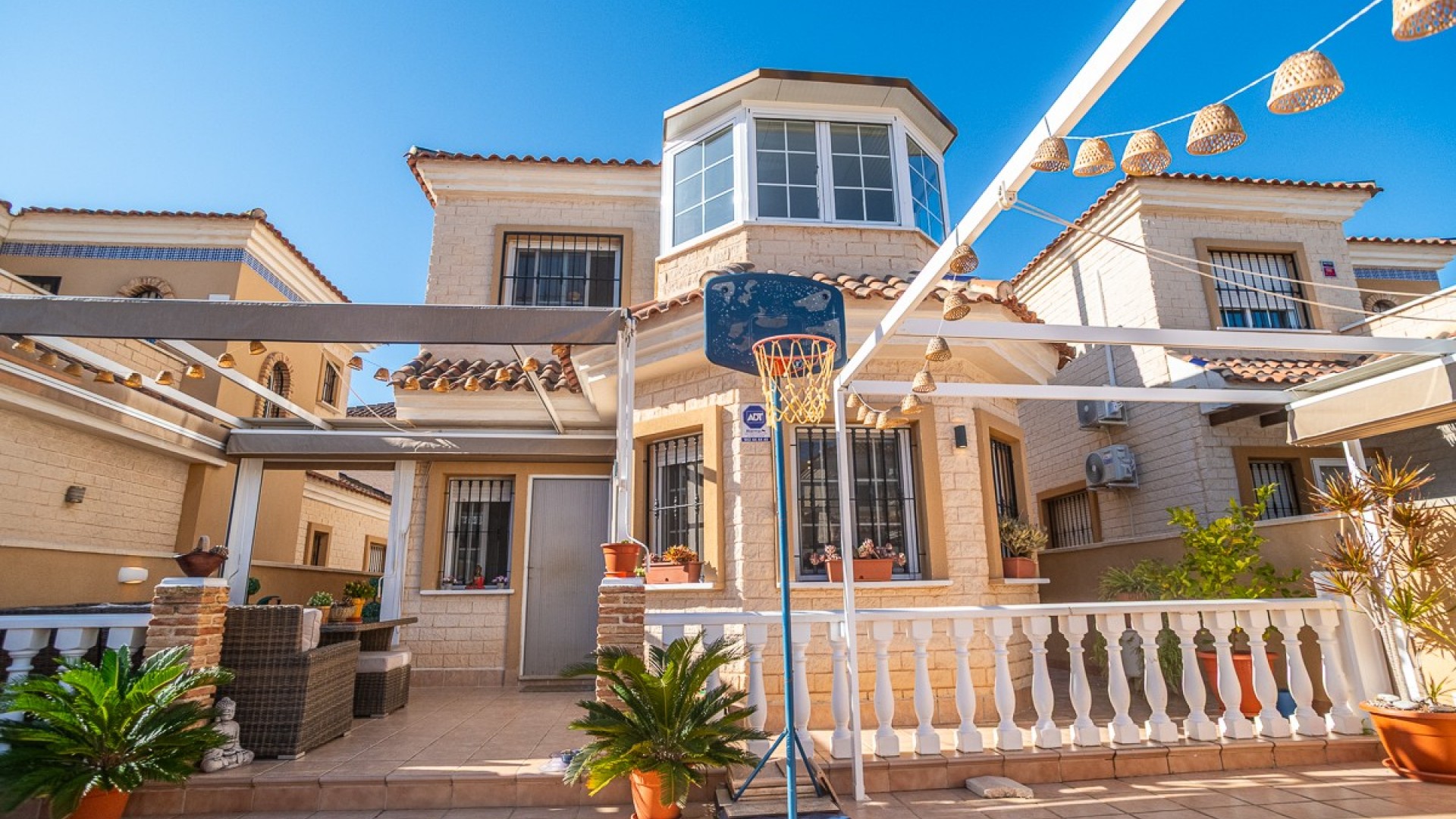 Återförsäljning - Fristående villa -
Guardamar del Segura - El Raso