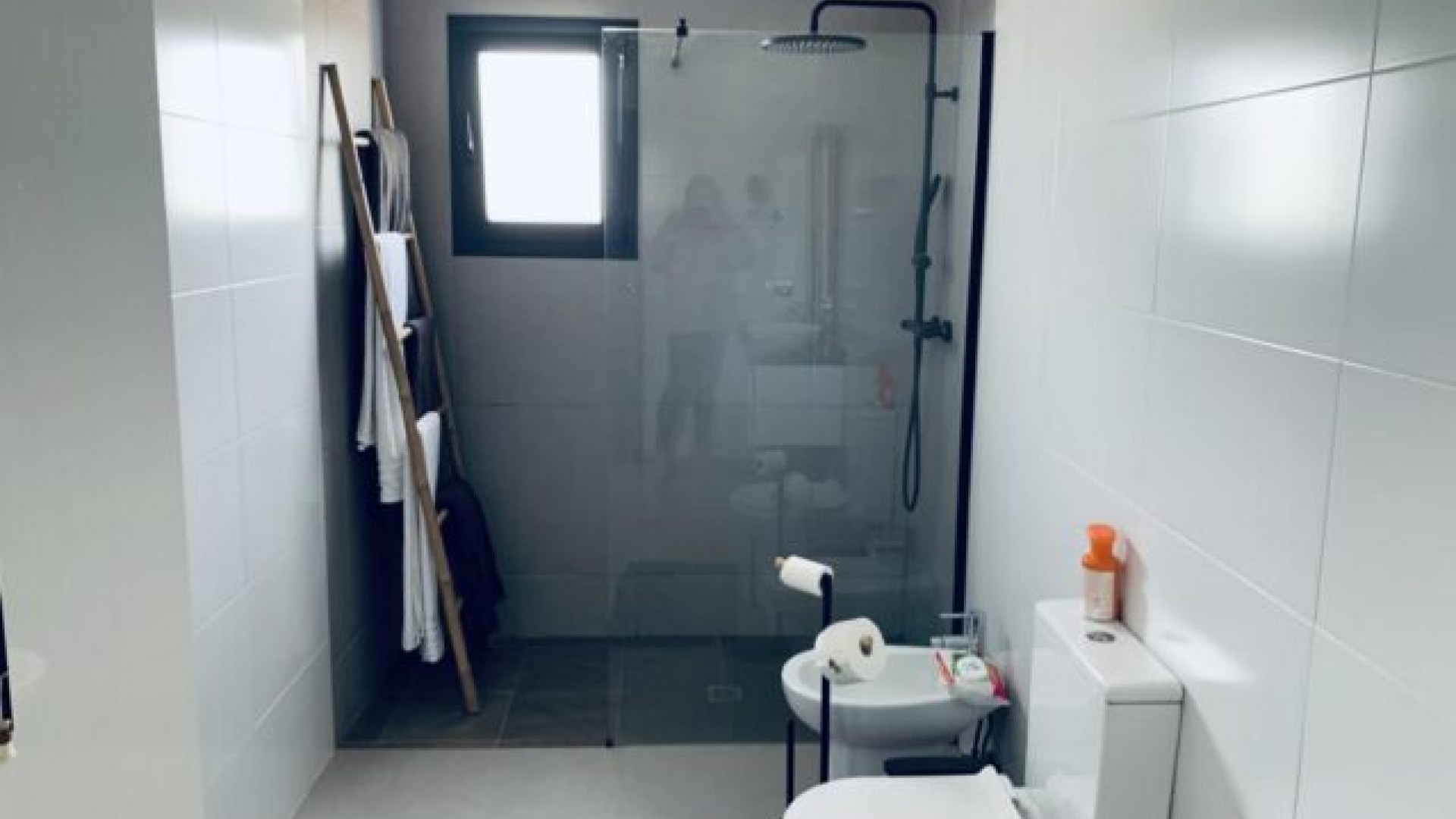 Återförsäljning - Fristående villa -
Hondón de las Nieves