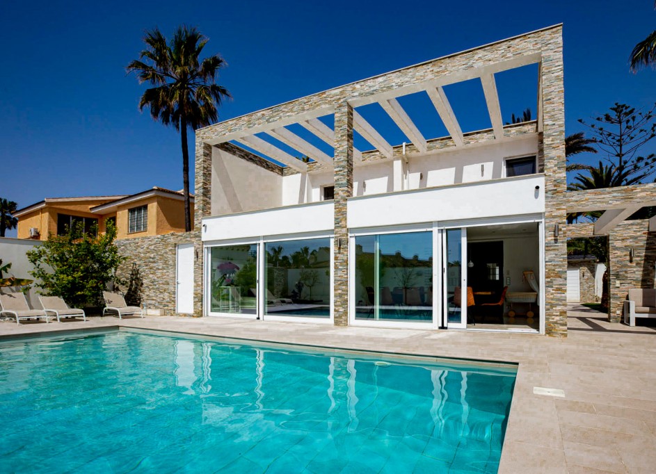 Återförsäljning - Fristående villa -
La Zenia