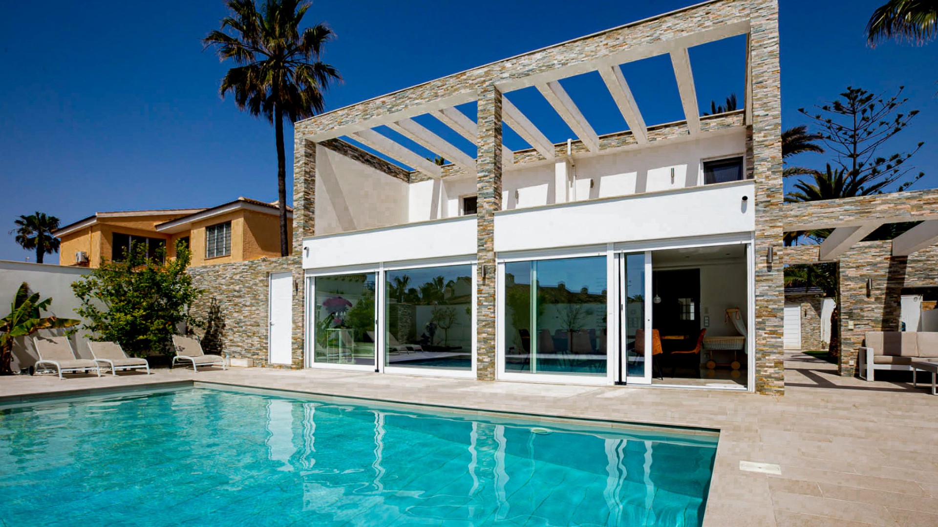 Återförsäljning - Fristående villa -
La Zenia