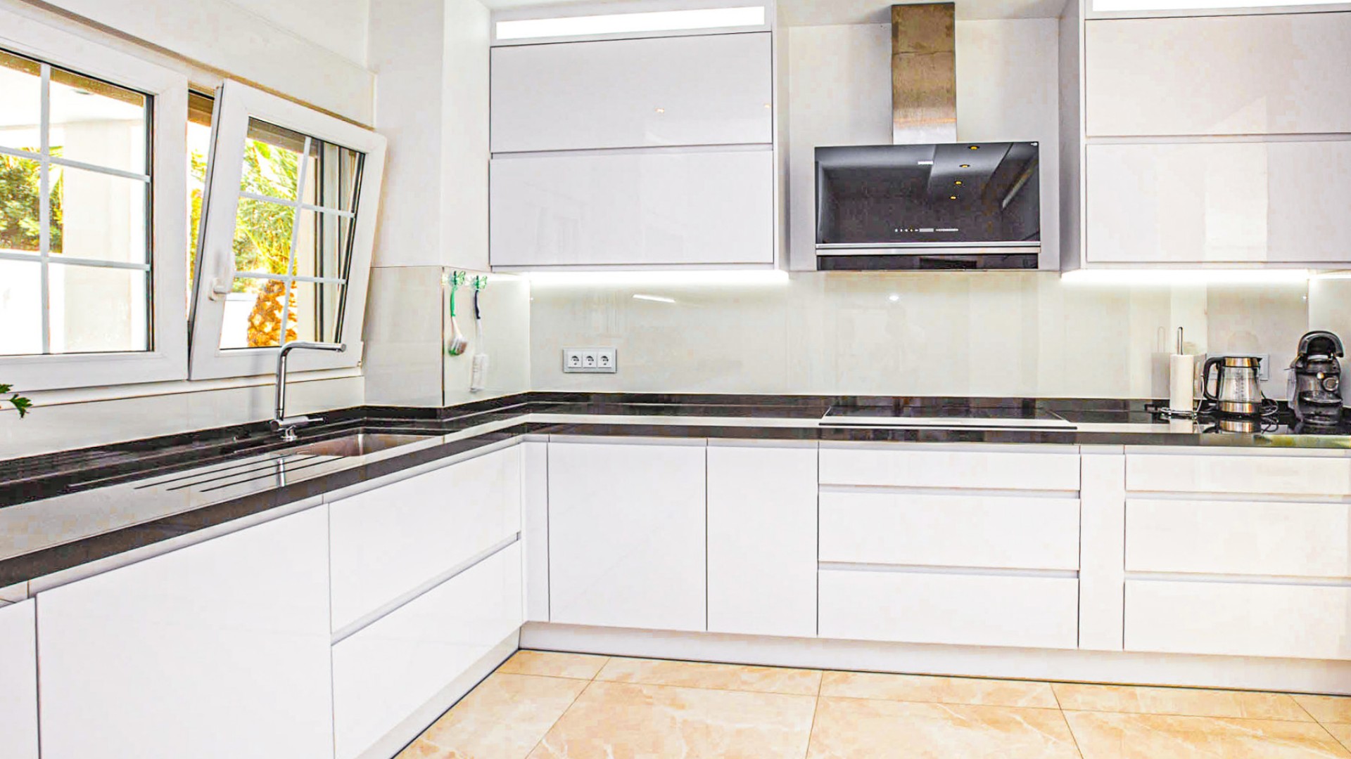 Återförsäljning - Fristående villa -
La Zenia