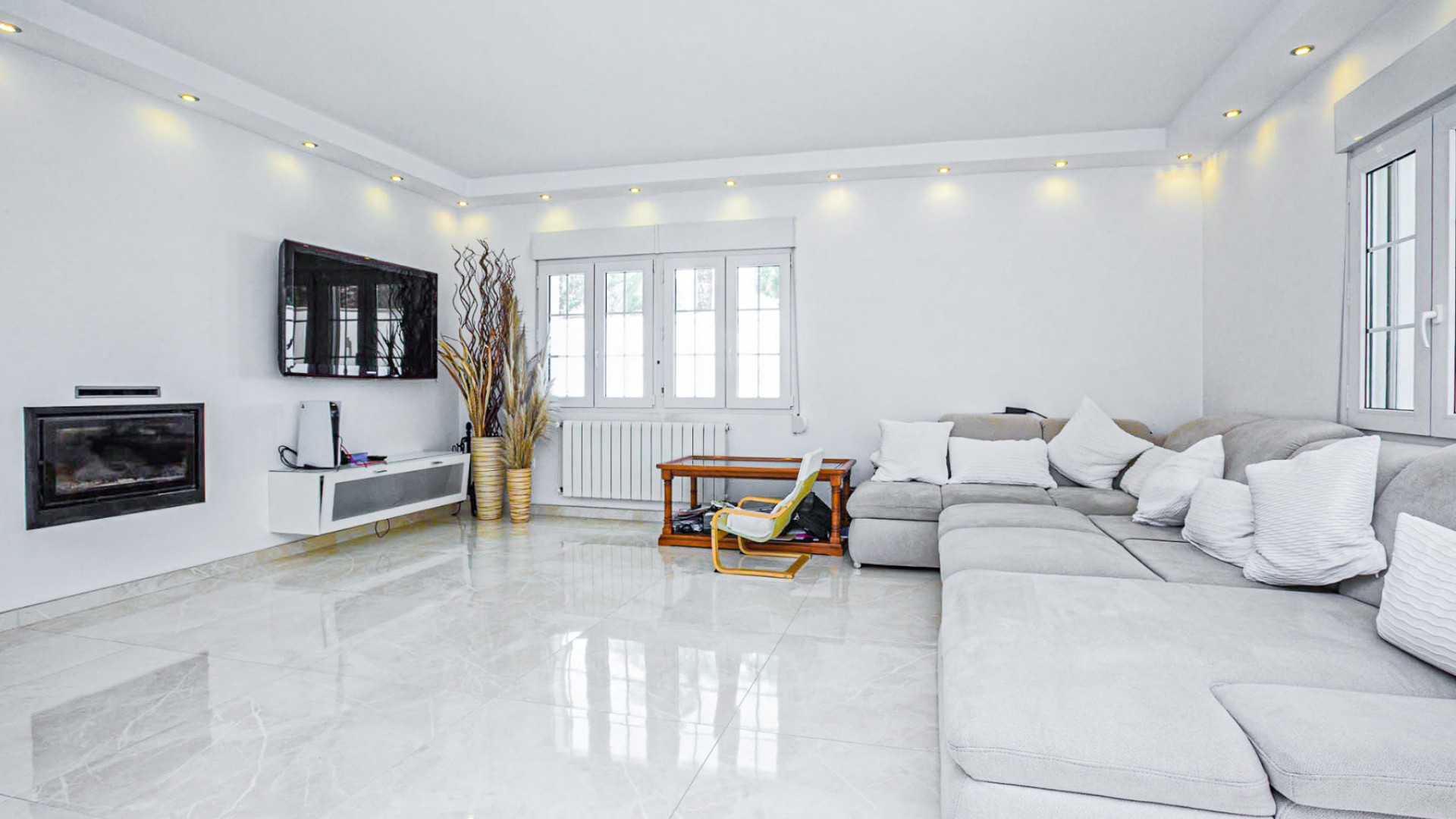 Återförsäljning - Fristående villa -
La Zenia